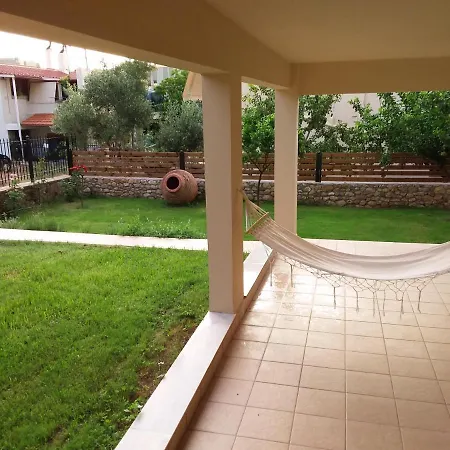 Thalassa Almyros * 베르가켈라마타